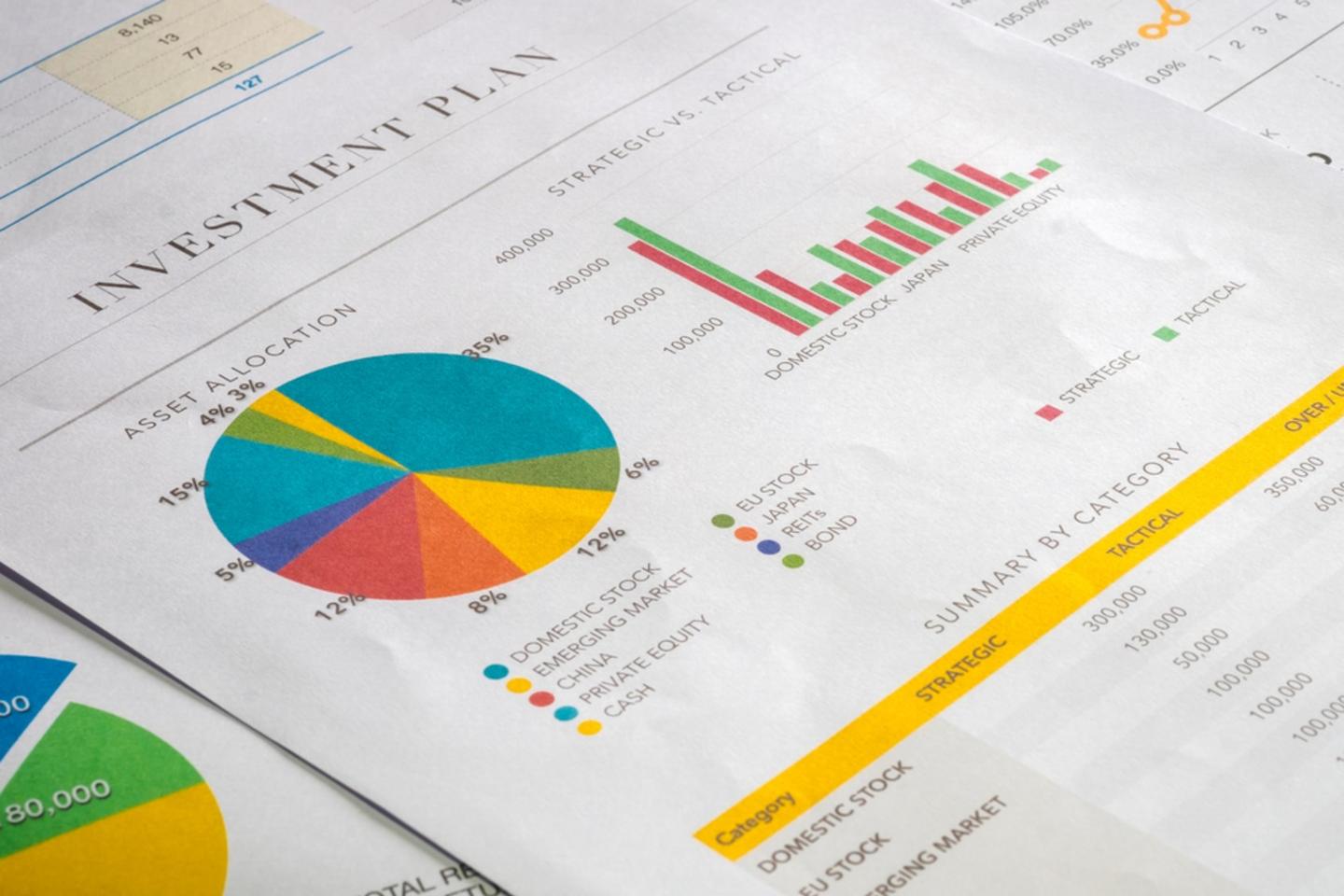 广州千人齐聚观看阅兵直播 老兵：我国军事发展日新月异